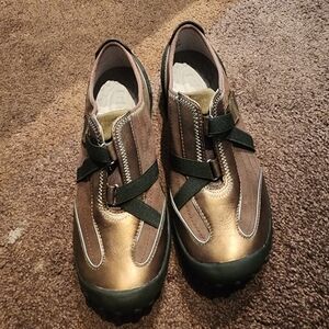 HUGE SALE Brand new Privo Ronan size 8 ladies